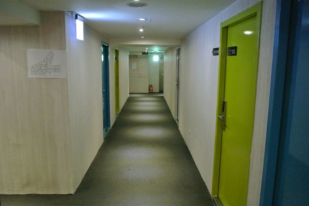 9ine ホテル 台北市 エクステリア 写真